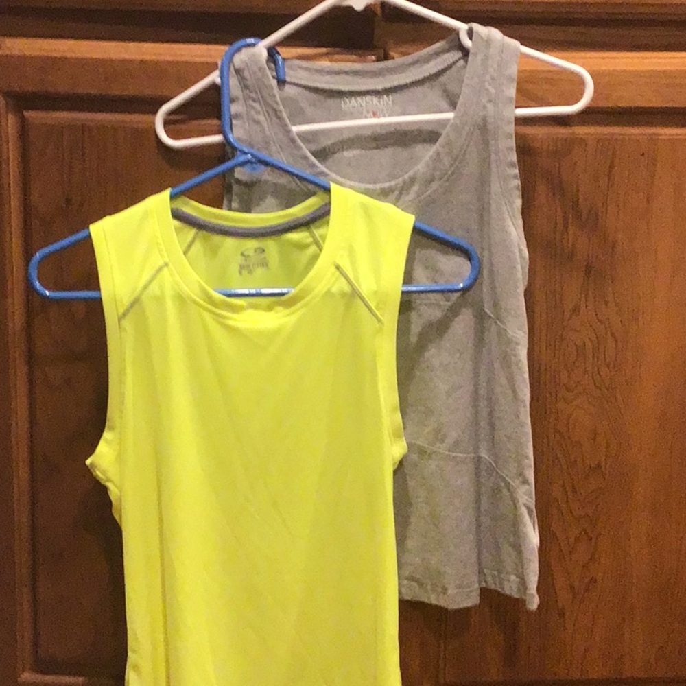 Exercise Tops - image 1